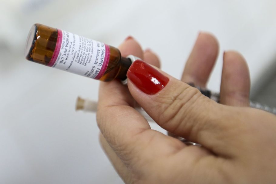 Saúde recomenda dose extra contra o sarampo em bebês menores de 1 ano